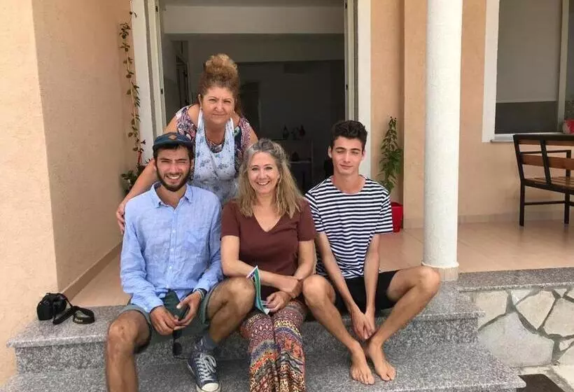 ベッドアンドブレックファースト Vila Ama Kruje