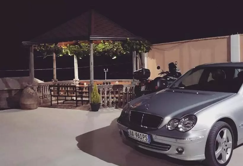 ベッドアンドブレックファースト Vila Ama Kruje