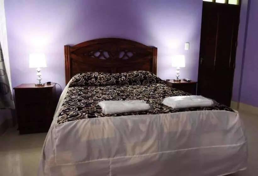 هتل El Grano De Oro