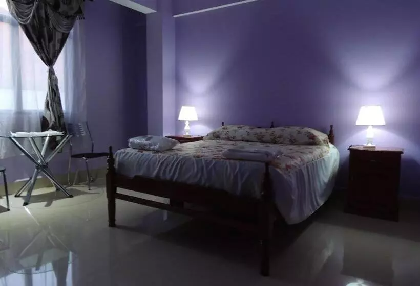 هتل El Grano De Oro