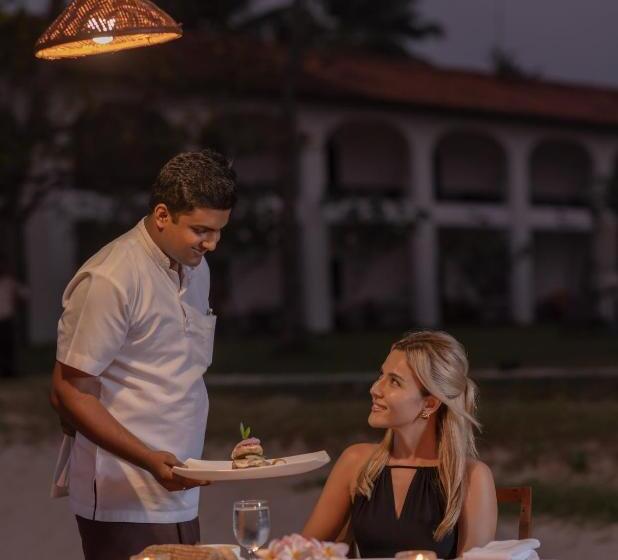 Hotel Heritance Ayurveda   All Meals And Treatments