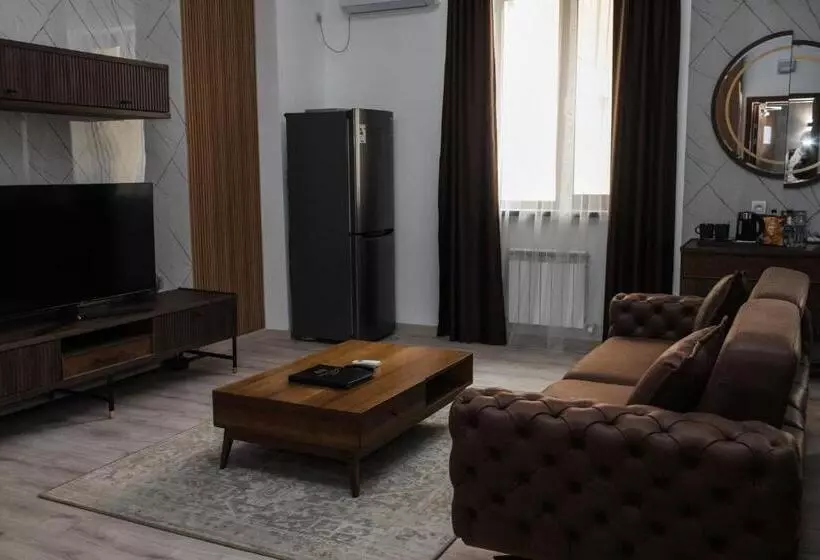 هتل Infinity Plaza