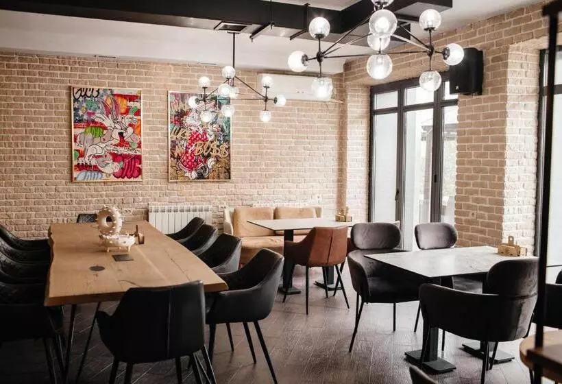 هتل Infinity Plaza