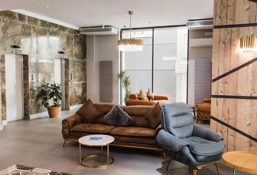 Hotel Infinity Plaza