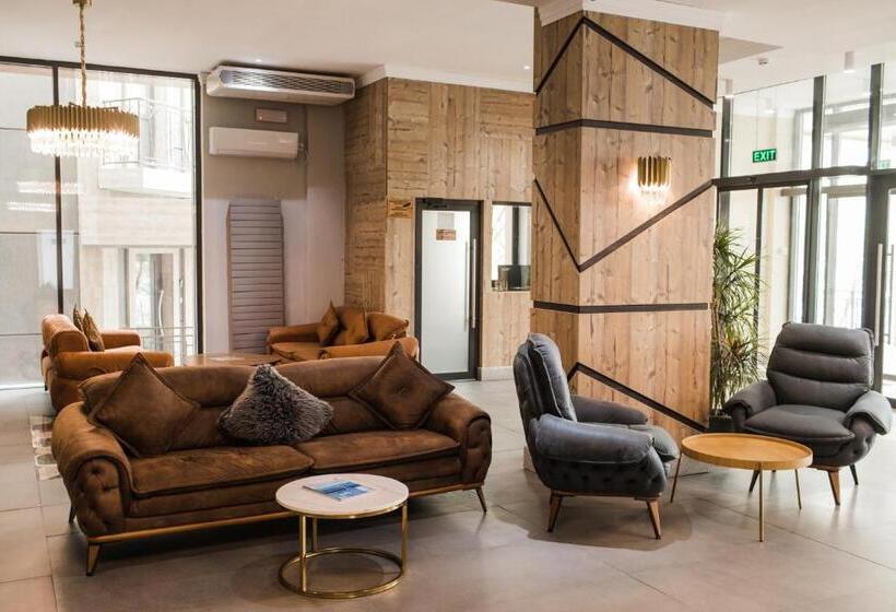 Hotel Infinity Plaza