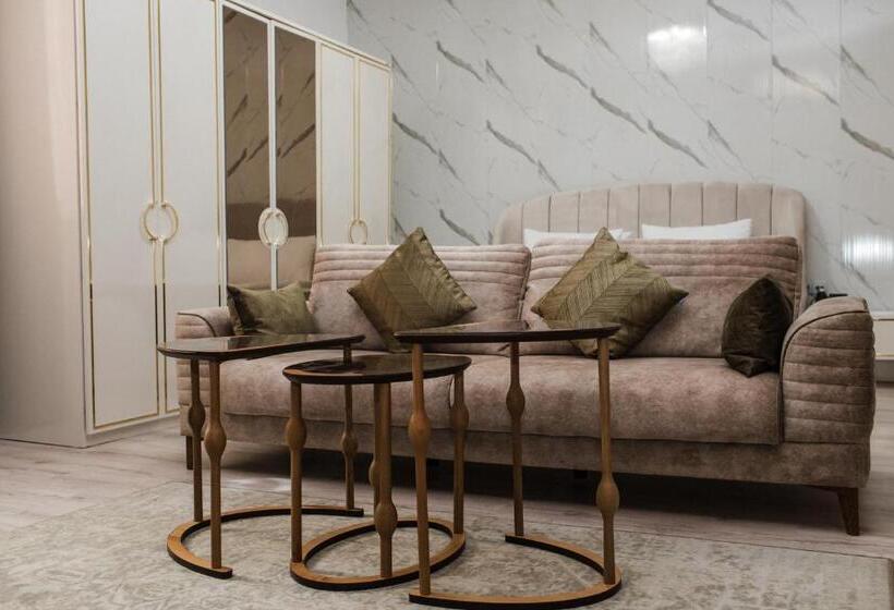 Hotel Infinity Plaza