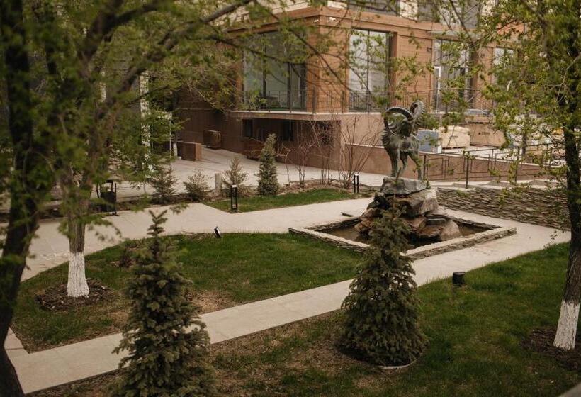 Hotel Infinity Plaza