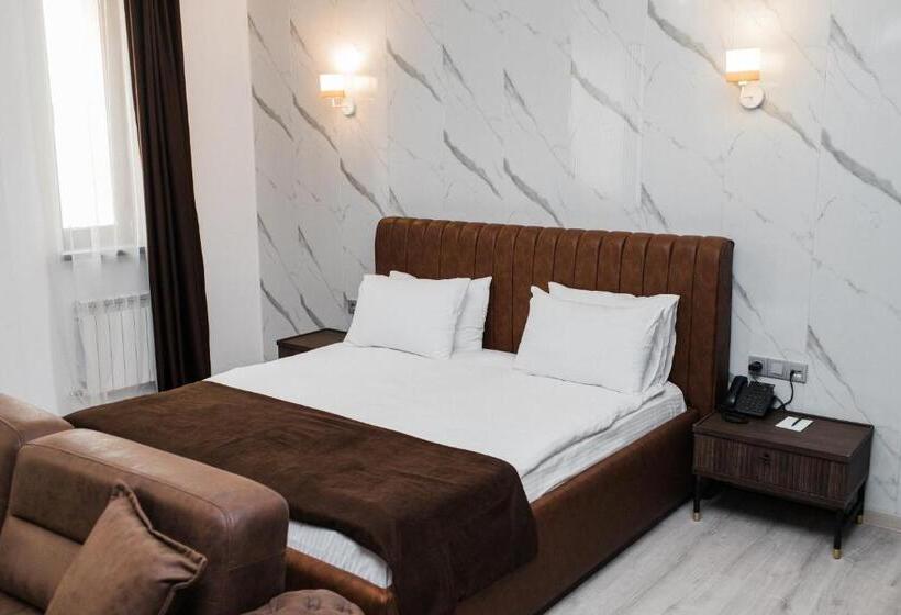 Hotel Infinity Plaza