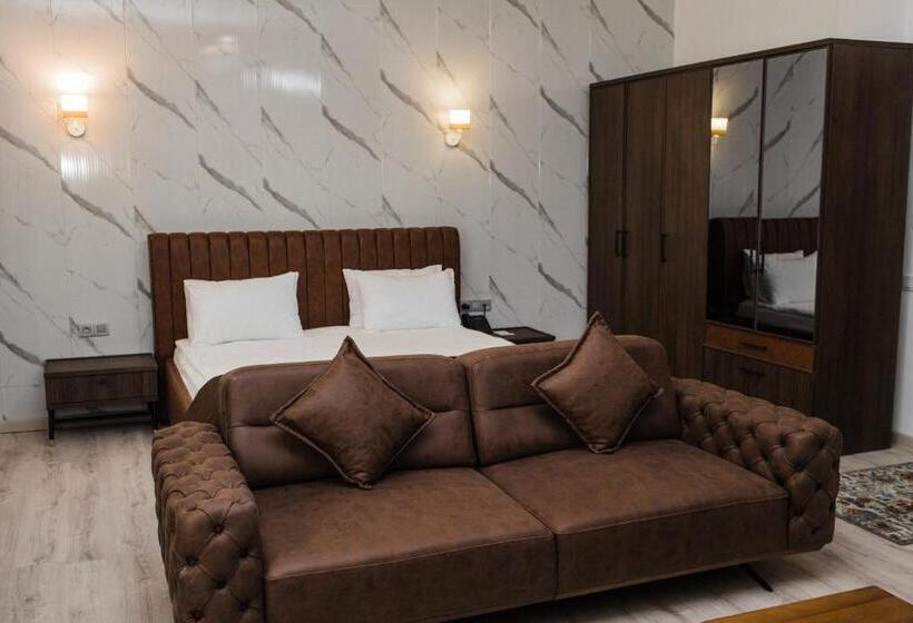 Hotel Infinity Plaza