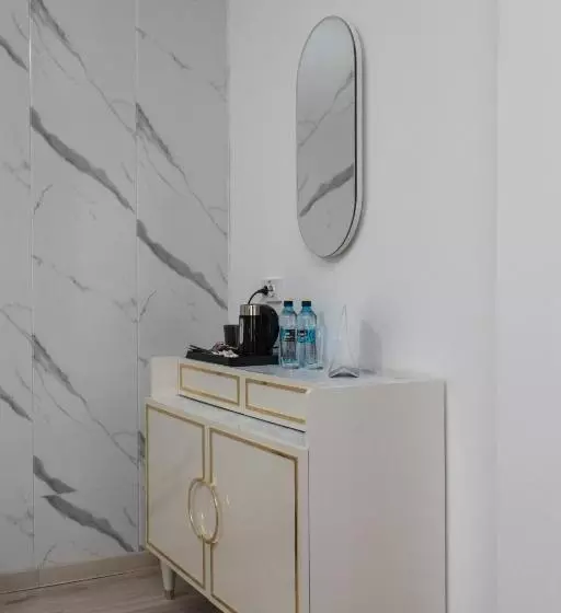 هتل Infinity Plaza