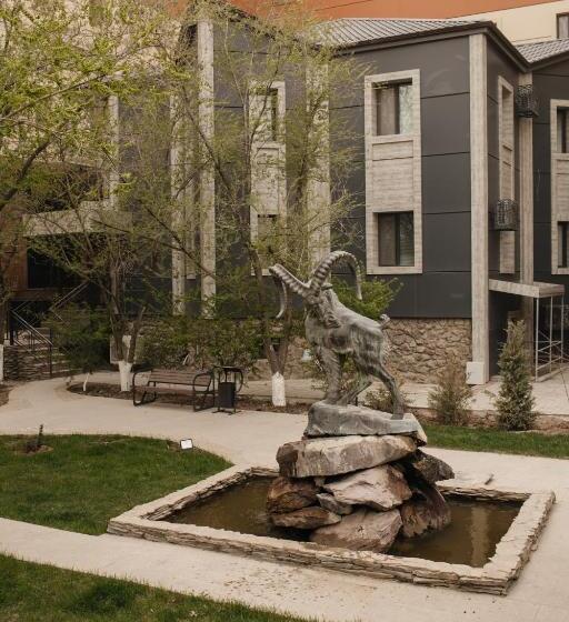 Hotel Infinity Plaza