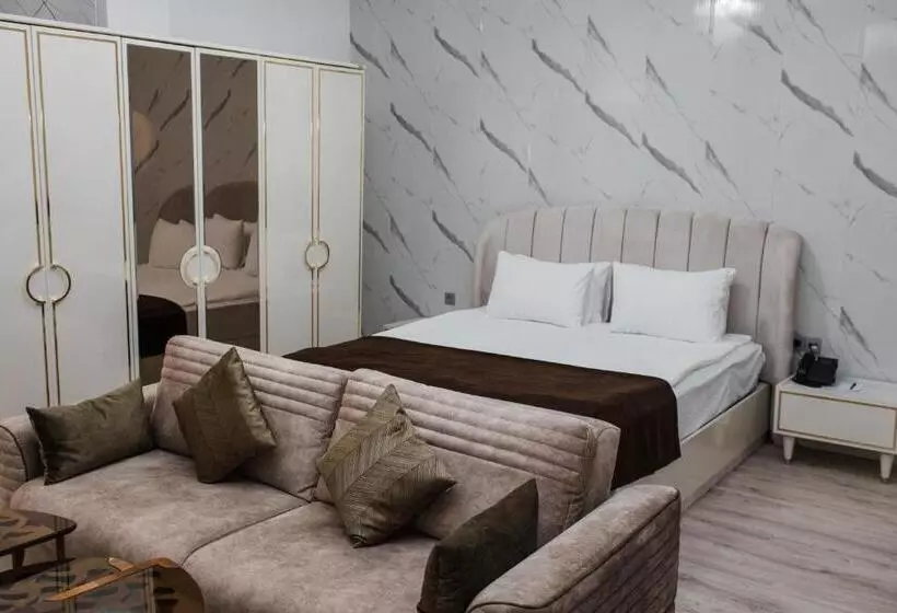 هتل Infinity Plaza