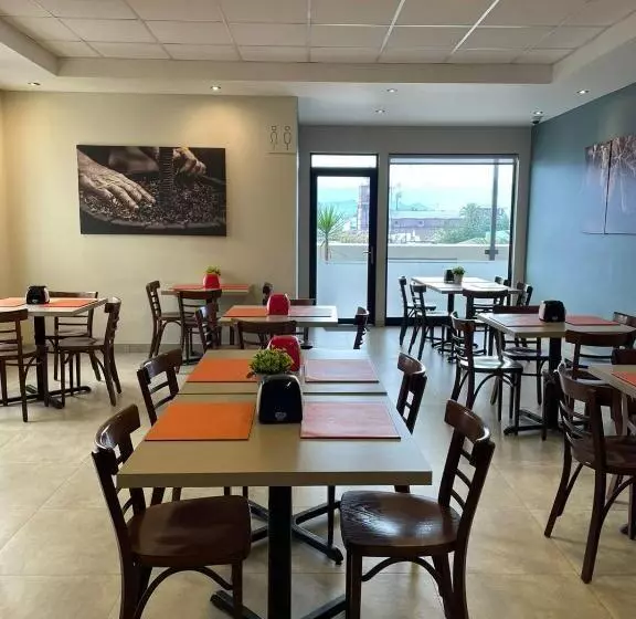 ホテル Manso De Velasco