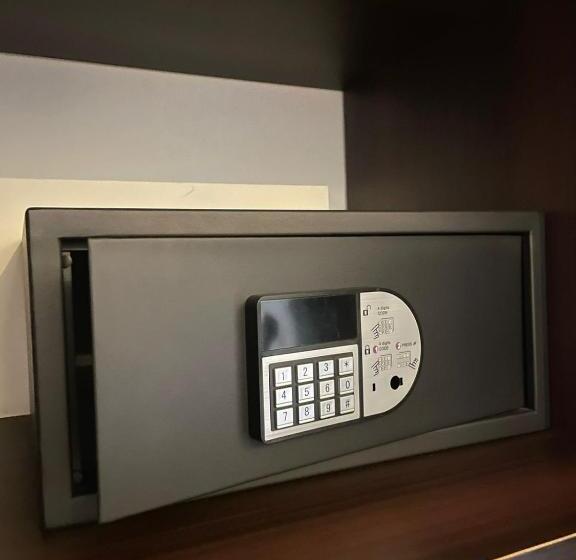 هتل Manso De Velasco