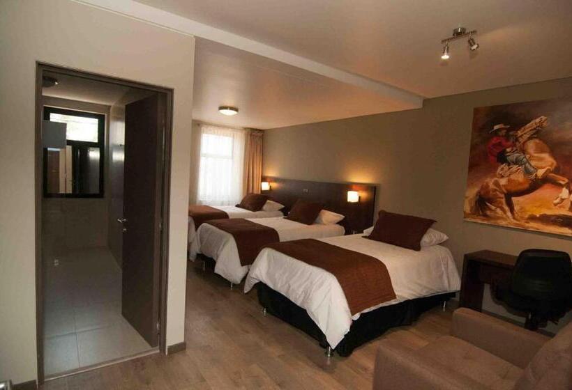 هتل Manso De Velasco