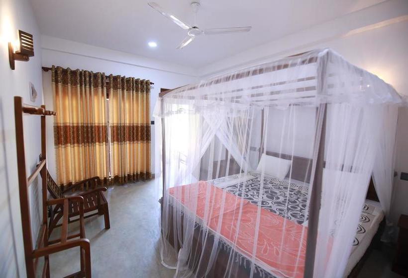 호텔 Surf Orchid Villa