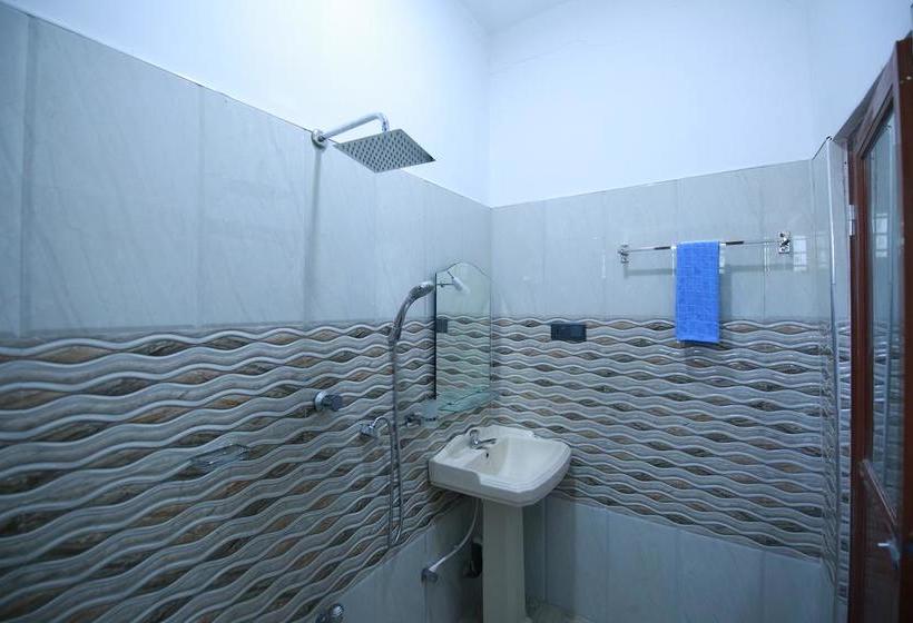 호텔 Surf Orchid Villa