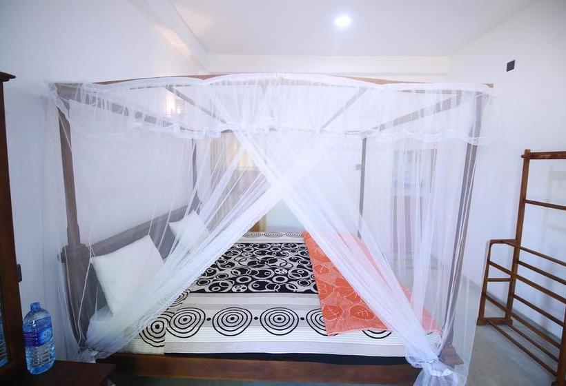 호텔 Surf Orchid Villa