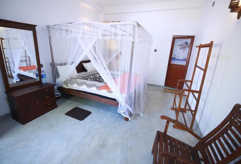 호텔 Surf Orchid Villa