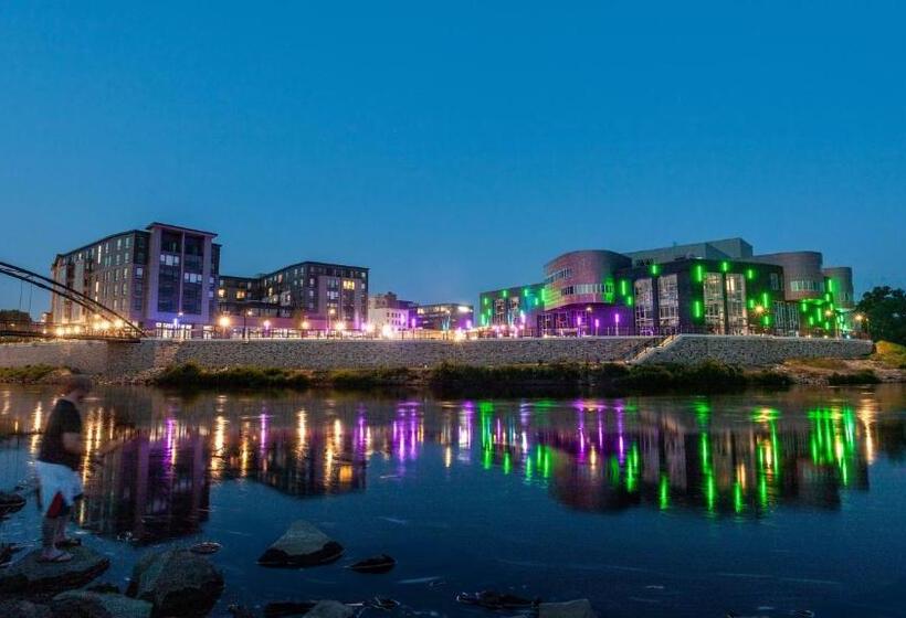 בית מלון כפרי Candlewood Suites Eau Claire I 94, An Ihg