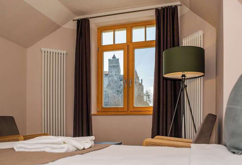 هتل Conacul Torzburg