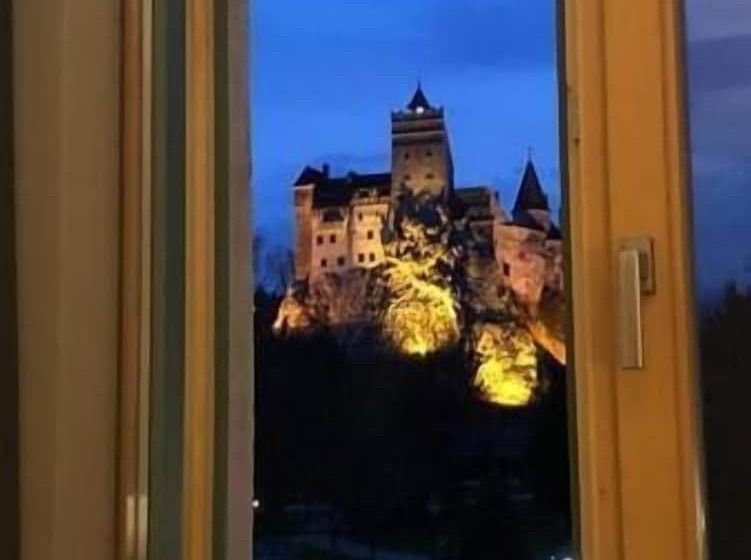 هتل Conacul Torzburg