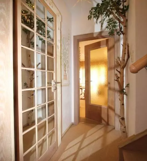 ホテル Haus Sonnenschein