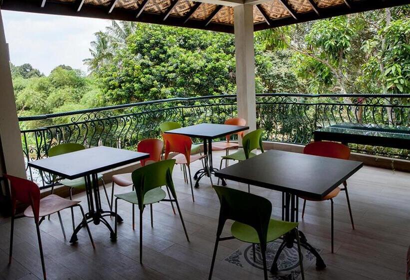 Отель Villa Sawah Resort Managed By Salak Hospitality