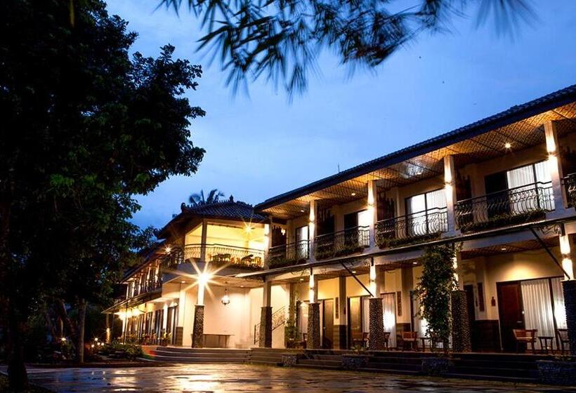 Отель Villa Sawah Resort Managed By Salak Hospitality