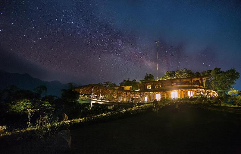 Mai Chau Hideaway Lake Resort