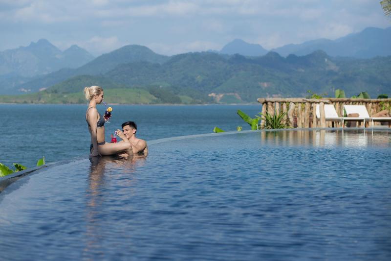 Mai Chau Hideaway Lake Resort