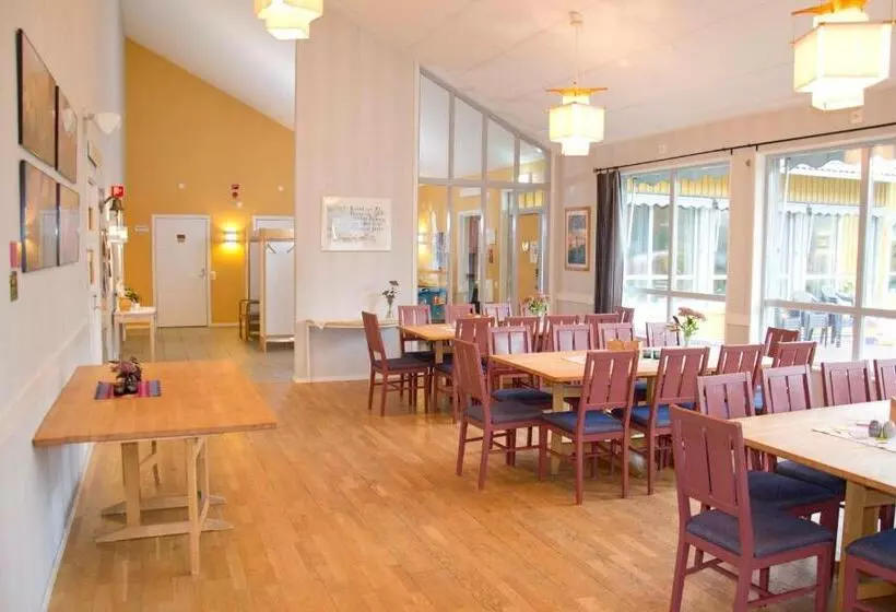 Retkeilymaja örtagården