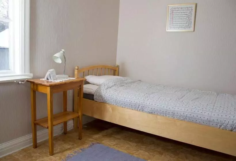 Retkeilymaja örtagården