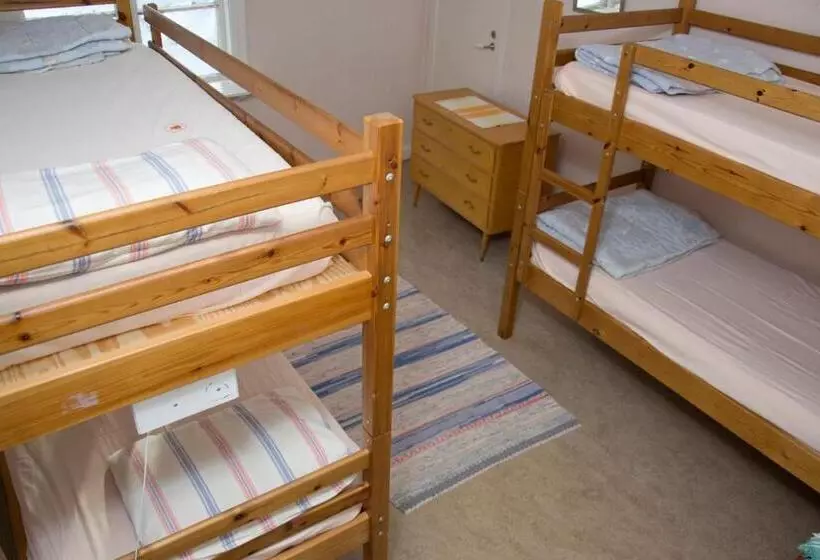 Retkeilymaja örtagården