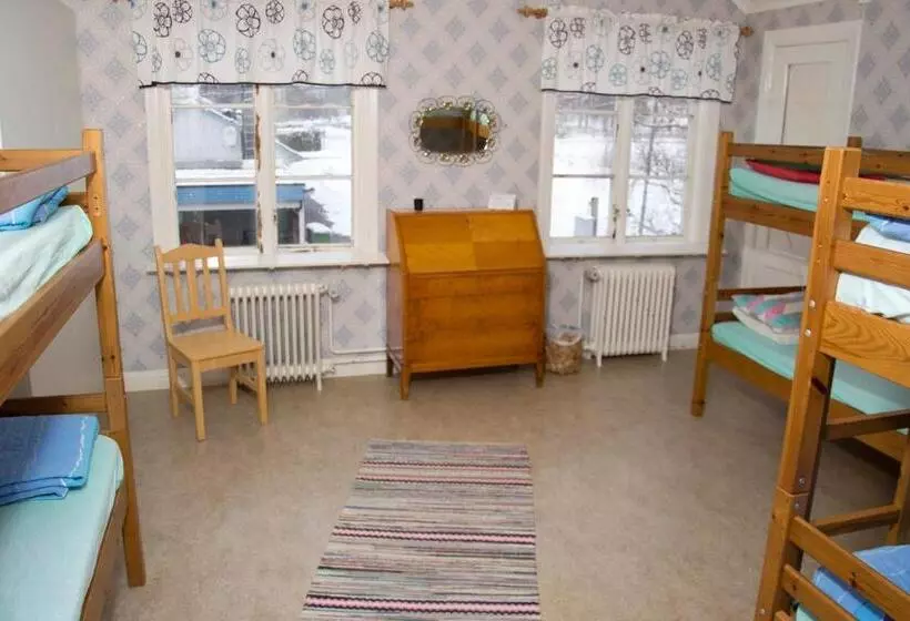 Retkeilymaja örtagården