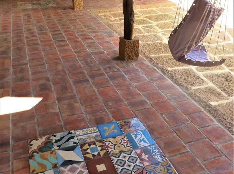 تختخواب و صبحانه Casa Canela