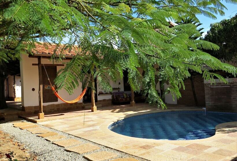 تختخواب و صبحانه Casa Canela