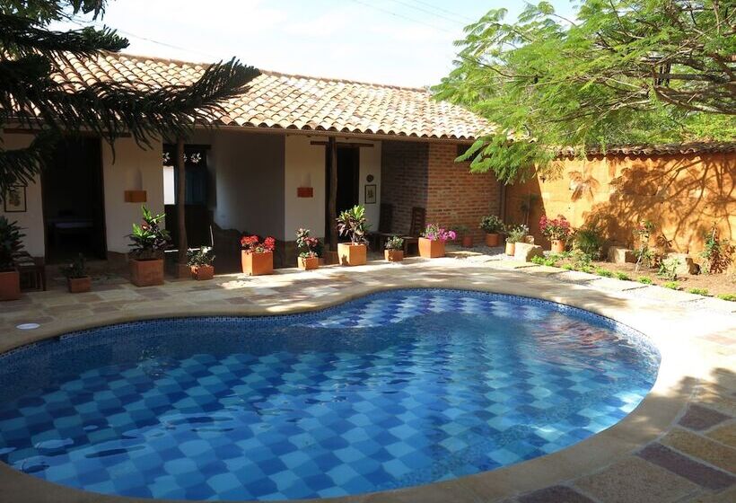 تختخواب و صبحانه Casa Canela