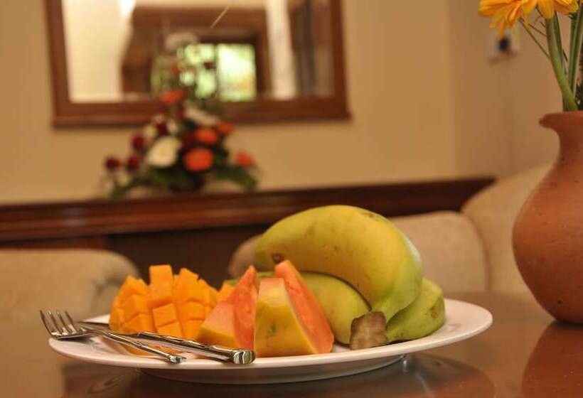 Hotel 4 U Saliya Garden