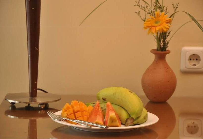 Hotel 4 U Saliya Garden