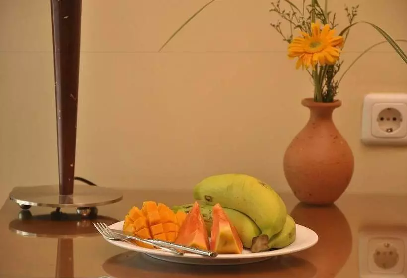 Hotelli 4 U Saliya Garden