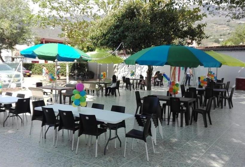 Отель Club Campestre El Peñón De Apulo