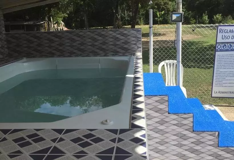 Hotelli Club Campestre El Peñón De Apulo