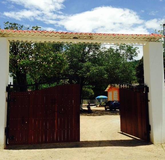 Отель Club Campestre El Peñón De Apulo