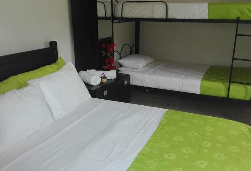 Отель Club Campestre El Peñón De Apulo