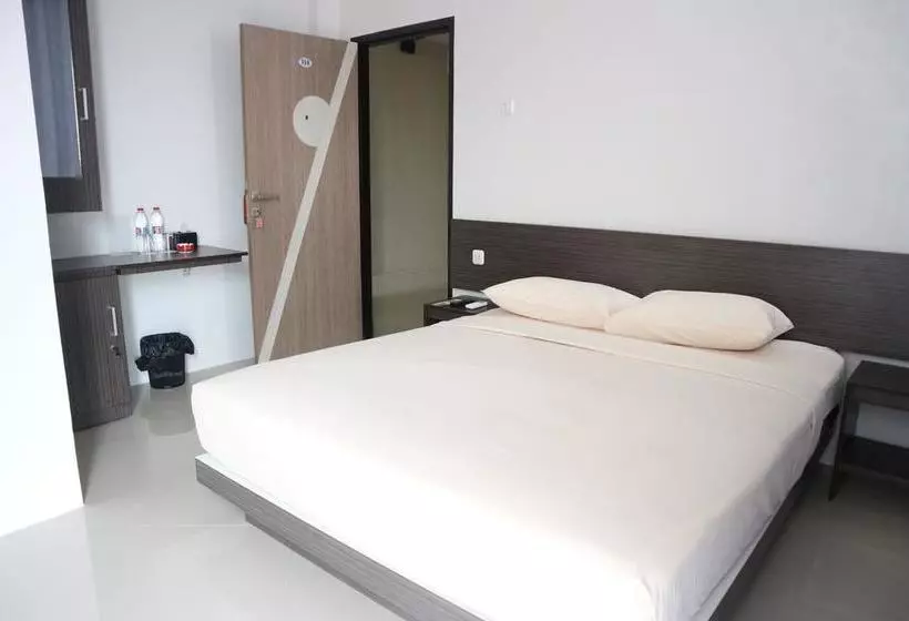 هتل Denata B&b