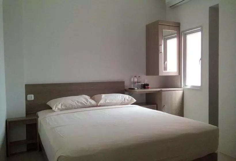 هتل Denata B&b