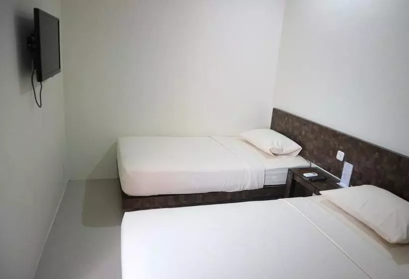 هتل Denata B&b