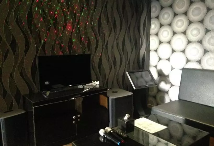 هتل Denata B&b