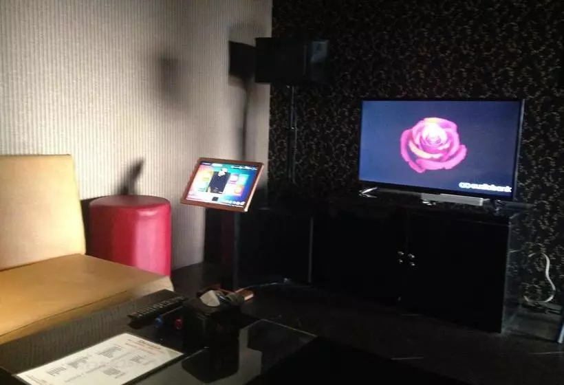هتل Denata B&b